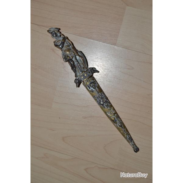 dague de c�r�monie ou d'apparat en bronze et en argent