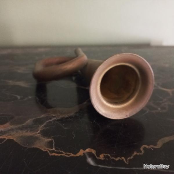 petit clairon ancien  bon �tat / pas neuf