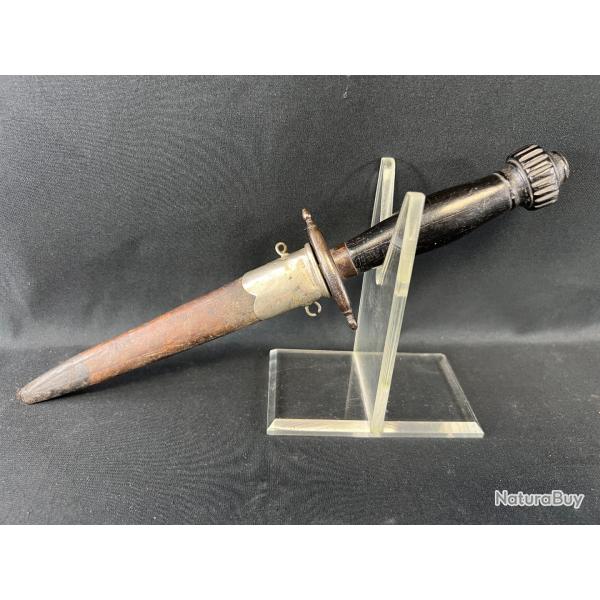 STYLET DIT ��PIQUE-COUILLE��