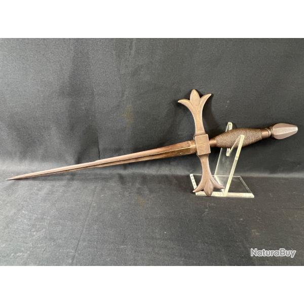 DAGUE MARQUES ...PARIS