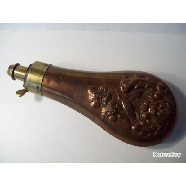 chasse belle poire a poudre noire vide en  cuivre laiton collection a restaurer