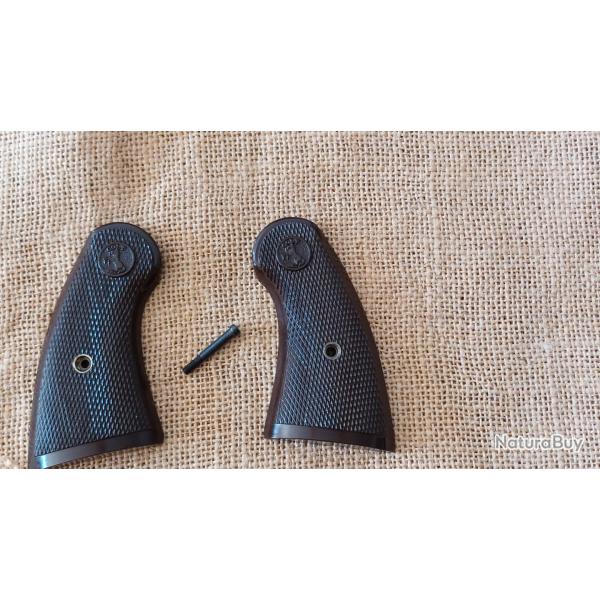 PLAQUETTES COLT COMMANDO  WW2