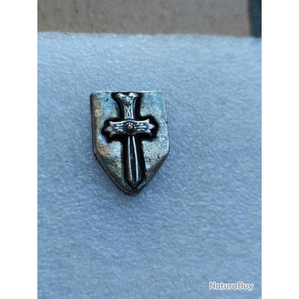 PINS BLASON BOUCLIER CHEVALIER MEDIEVAL EPEE