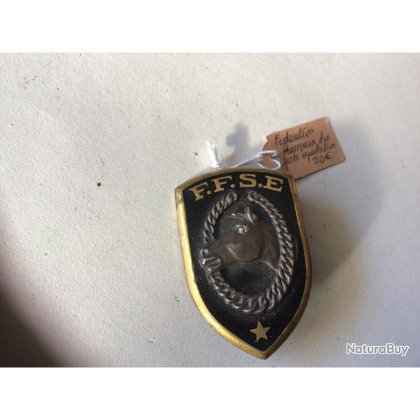 VENDU PAR LE-CUIRASSIER INSIGNE FFSE  F�D�RATION FRAN�AISE DES SPORTS �QUITATION