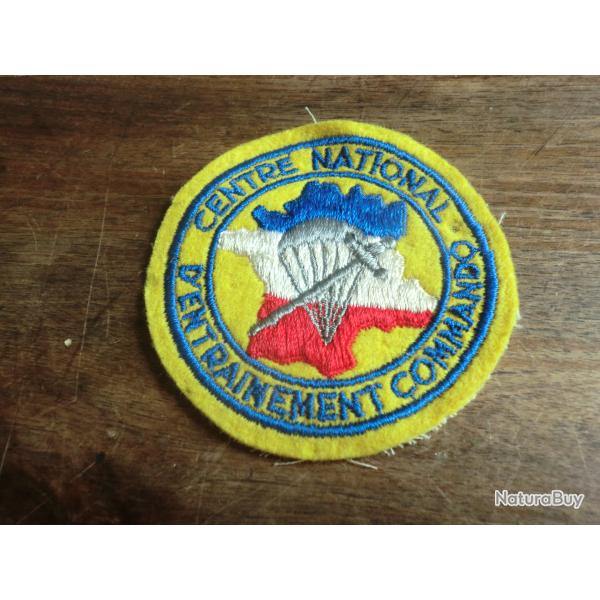eccusson brod�e centre national  d entrainement  commando  parachutiste