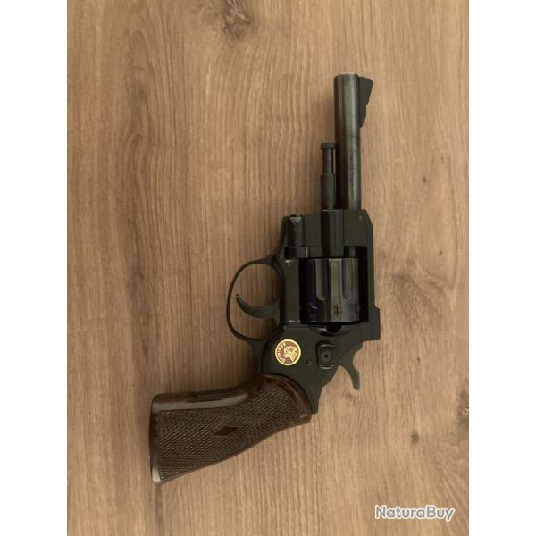 Arminus 22 magnum / Barillet 8 coups