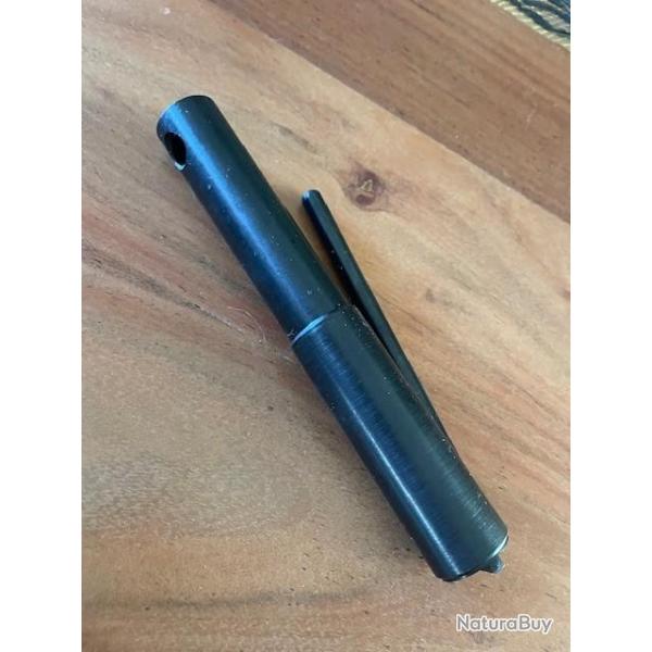 Outil sp�cial pour changer les adaptateur de silencieux