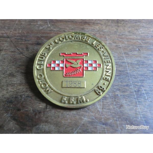 insigne �mail  badge F.F.M  moto club ste colombe les-vienne 69 /   1988