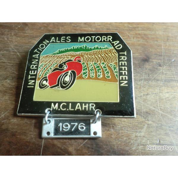 insigne badge M.C.LAHR " internationales motorrad treffen / 1976 b�raudy  63 ambert