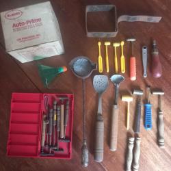 Lot diverse pi&egrave;ces pour rechargement et autres.