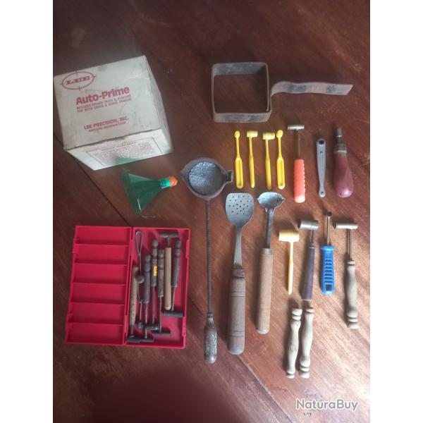 Lot diverse pi�ces pour rechargement et autres.