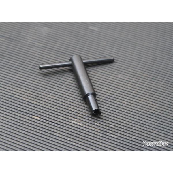 Cle demonte cheminee neuf avec deux cheminees neuves poudre noire colection REF 47/2025