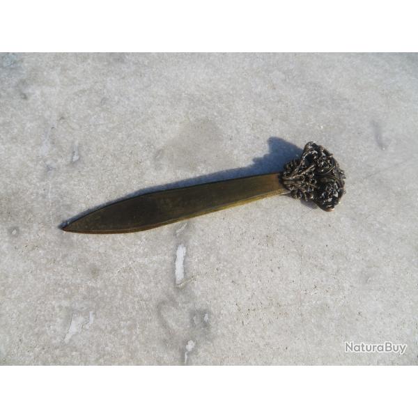 Ancien Coupe-papier/Ouvre-lettre, Bronze/Laiton a d�cor motif floraux & noeud Style Louis XVI (XIX�)