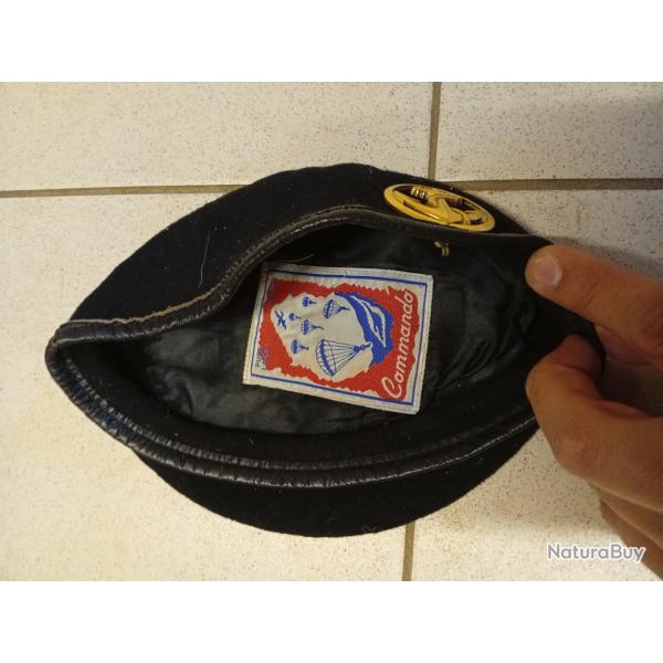 Bret noir des Troupes de Marine ( TDM ) avec son insigne taille 58 .