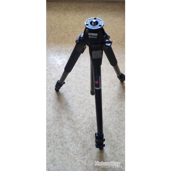 Tr�pied Manfrotto.