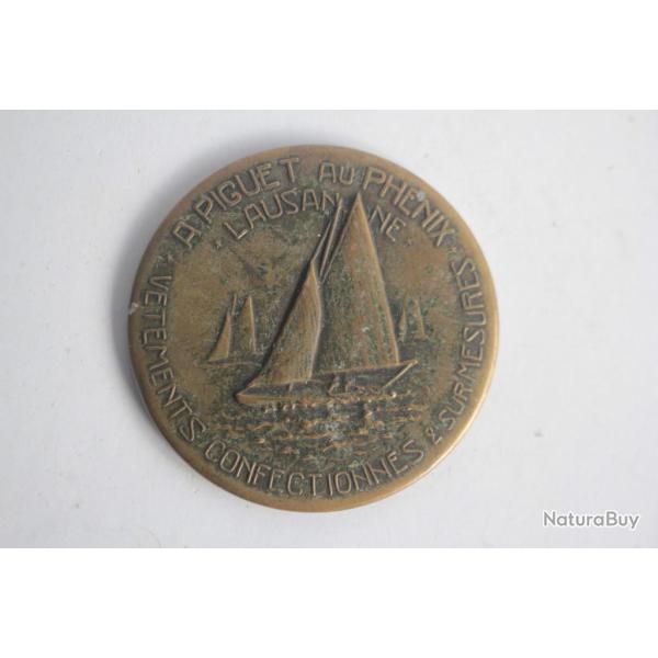 Miroir de poche publicitaire Piguet V�tements Lausanne Suisse Voilier