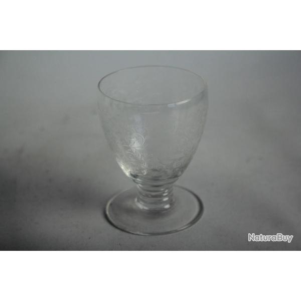 Verre � liqueur cristal grav�