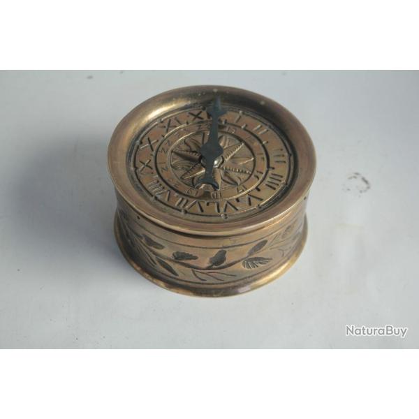 Horloge de table Tambourin Peter Henlein