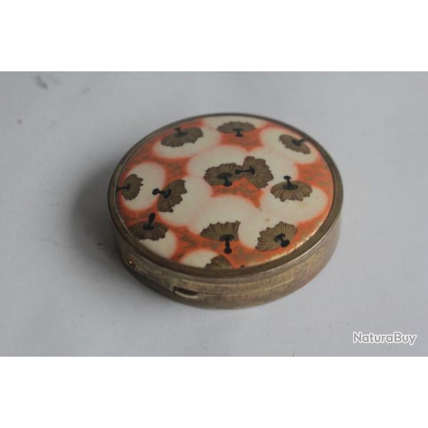 Ancien poudrier de sac COTY d'apr�s Lalique Art d�co