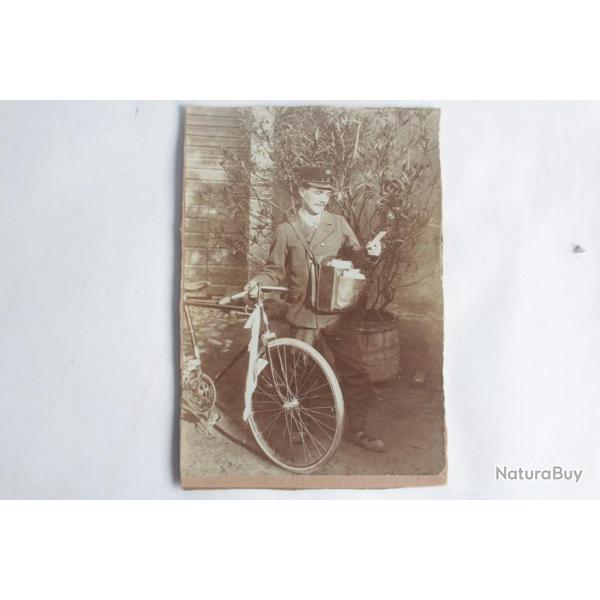 Ancienne photographie Facteur � v�lo