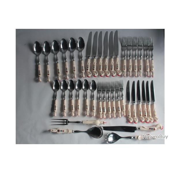 Service 40 couverts corne sculpt�e Oiseau S&S Haddad Jezzine Liban