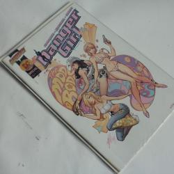 Comic Danger Girl Campbell Hartnell Chiodo + Certificat