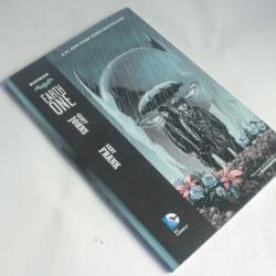 Comic Batman Earth One Geoff Johns Gary Frank DC Comics