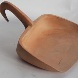 Pelle à écrémer bois Art populaire Savoie