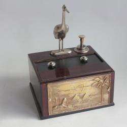 Distributeur de cigarettes bois Grue Égypte