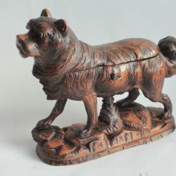 Coffret à bijoux Chien bois sculpté Forêt Noire Art Populaire