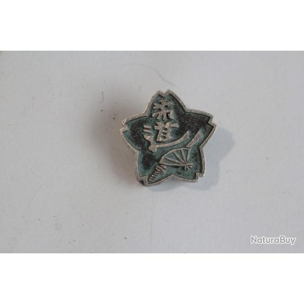 Broche Katana �ventail Japon sign�e Ray