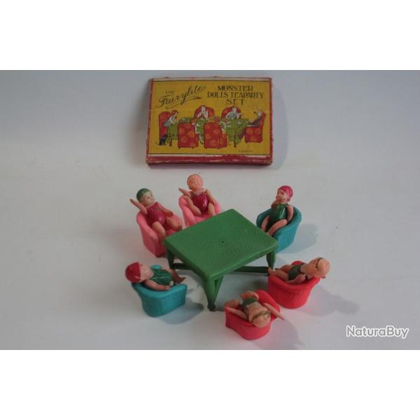 Salon de th� miniature cellulo�d Fairylite Monster Dolls Teaparty set