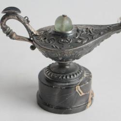Lampe &agrave; huile argent Satyre