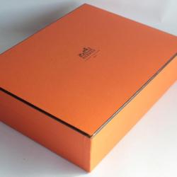 HERMES Boite carton orange 32,5x25,5x8cm