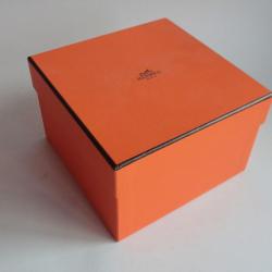 HERMES Boite carton orange 16,5x16,5x10,5 cm