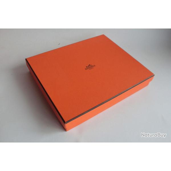 HERMES Boite carton orange 26x22x4 cm