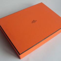 HERMES Boite carton orange 28,5x21x6 cm