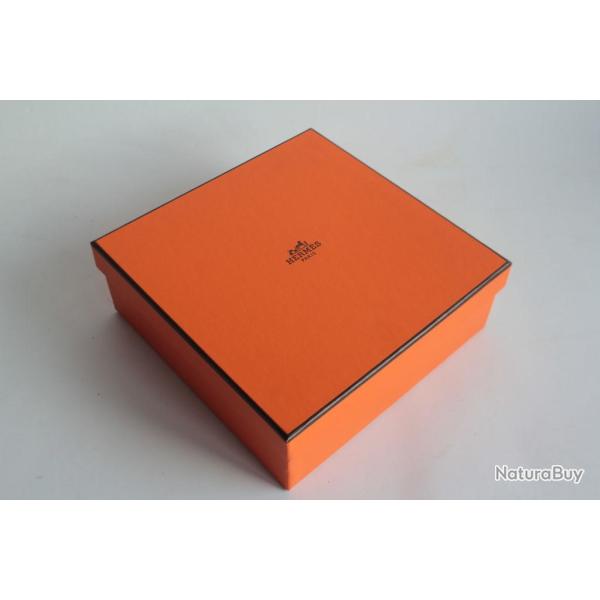 HERMES Boite carton orange 17,5x17,5x6 cm