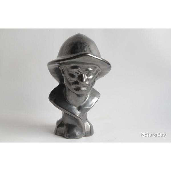 Buste de vieil homme terre cuite verniss�e noire