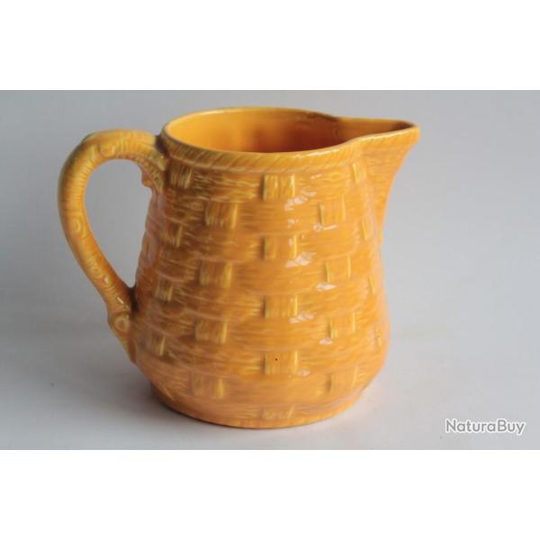 Pichet jaune barbotine Digoin Sarreguemines