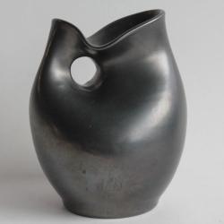 Vase forme libre terre cuite vernissée noire Création Céramique