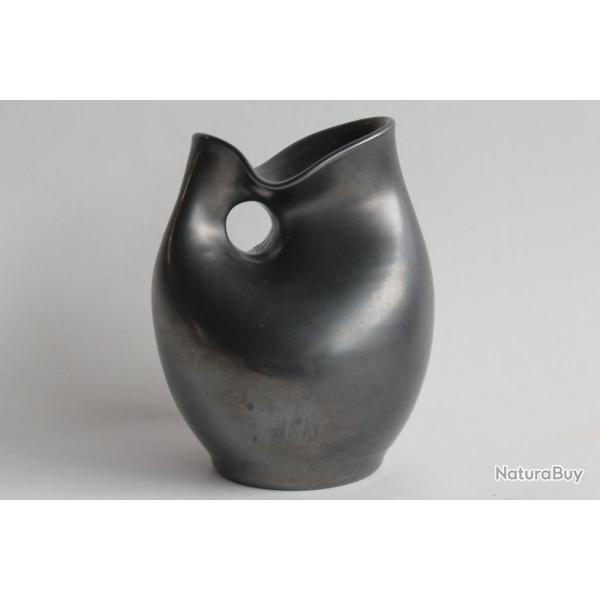 Vase forme libre terre cuite verniss�e noire Cr�ation C�ramique