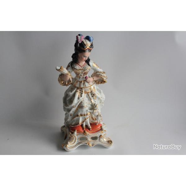 Tisani�re porcelaine figurative Marquise et son chien