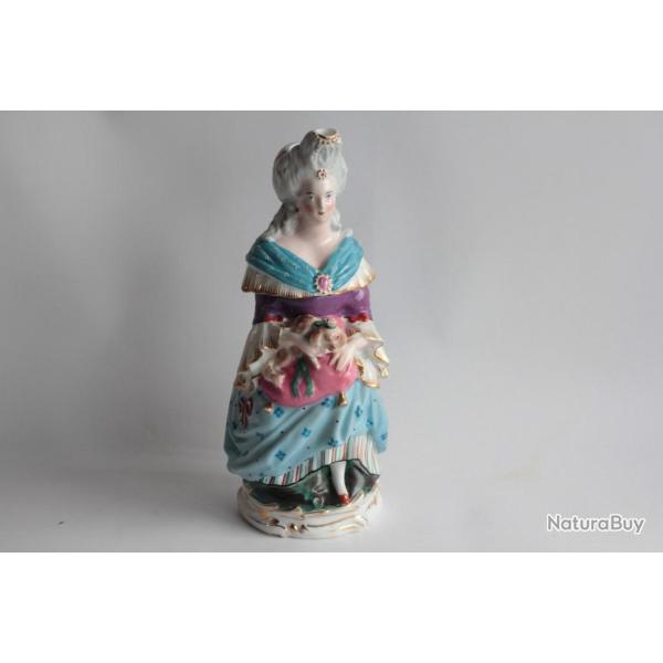 Tisani�re porcelaine figurative Marquise et son chien