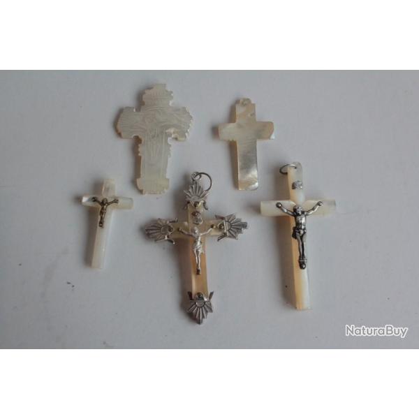 Ancien pendentif Croix nacre