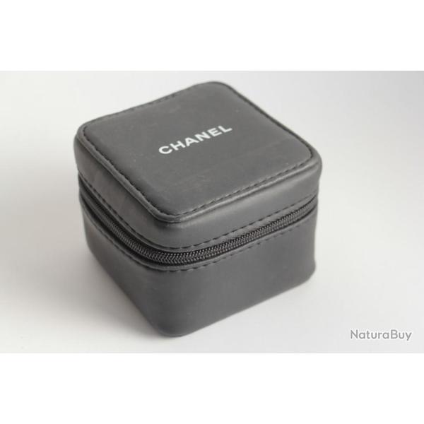 CHANEL �crin pour montre de voyage