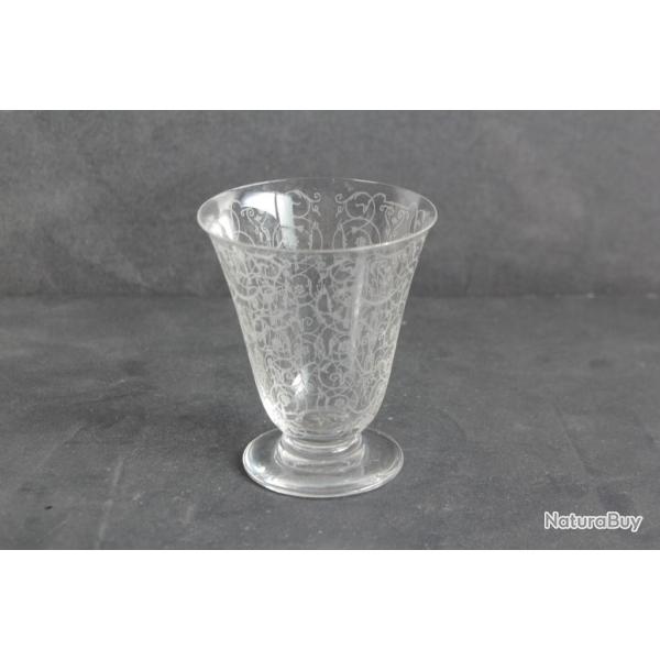 BACCARAT Verre cristal Michel Ange 6,8 cm Art de la table
