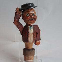 Bouchon à système bois sculpté Art Populaire