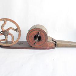 Ancien Soufflet de cheminée à manivelle XVIIIe