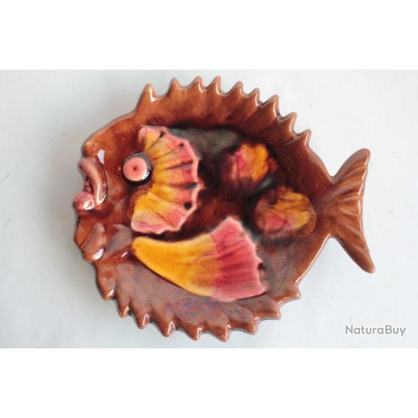 Plat Poisson barbotine Saint Gille